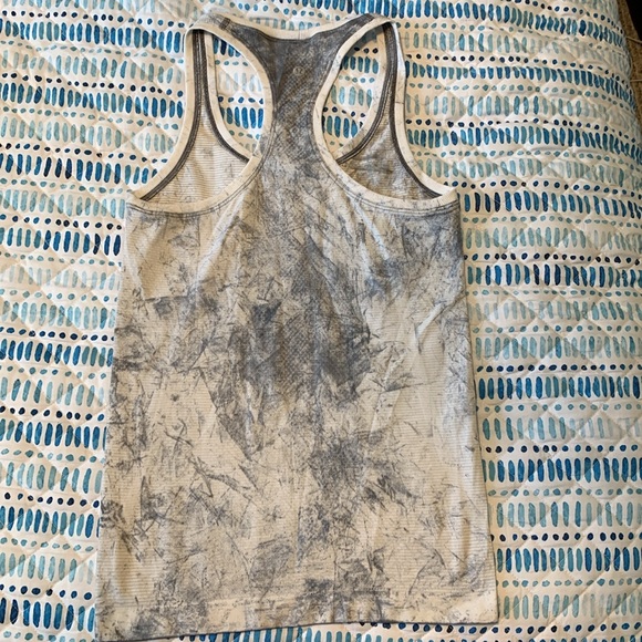 Lululemon Swiftly Tech Racerback - Picture 3 of 4